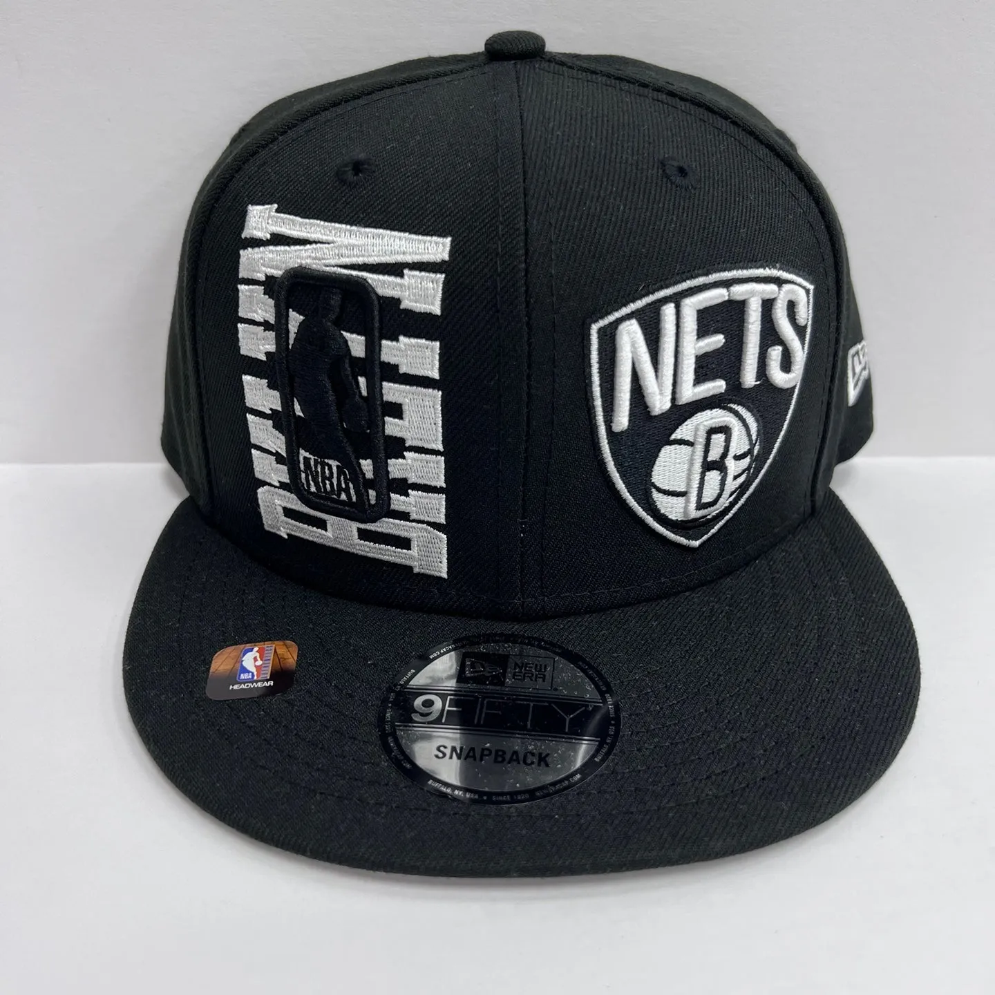 New Era NBA 9FIFTY BRKNET Snapback Hat