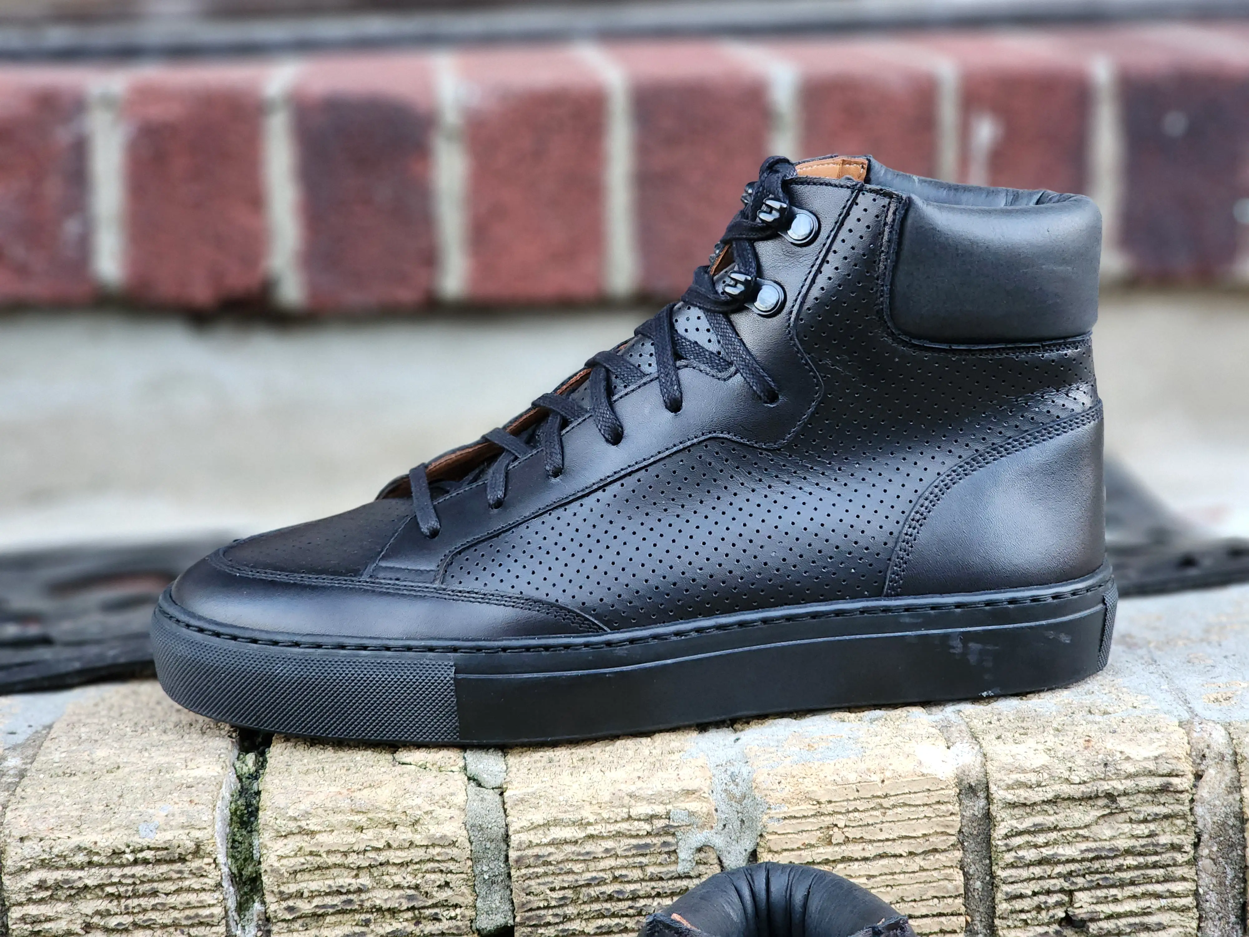 Richland - Perforated Black Calf