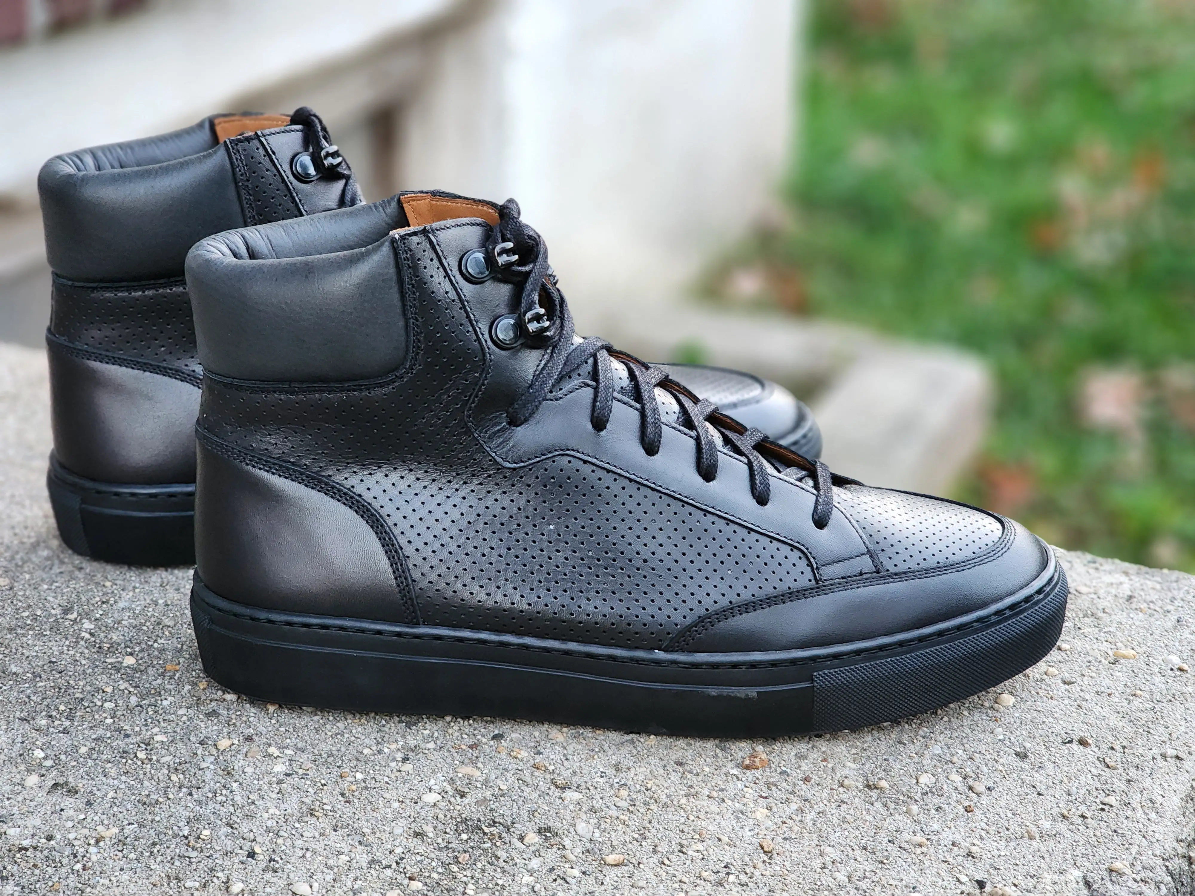 Richland - Perforated Black Calf