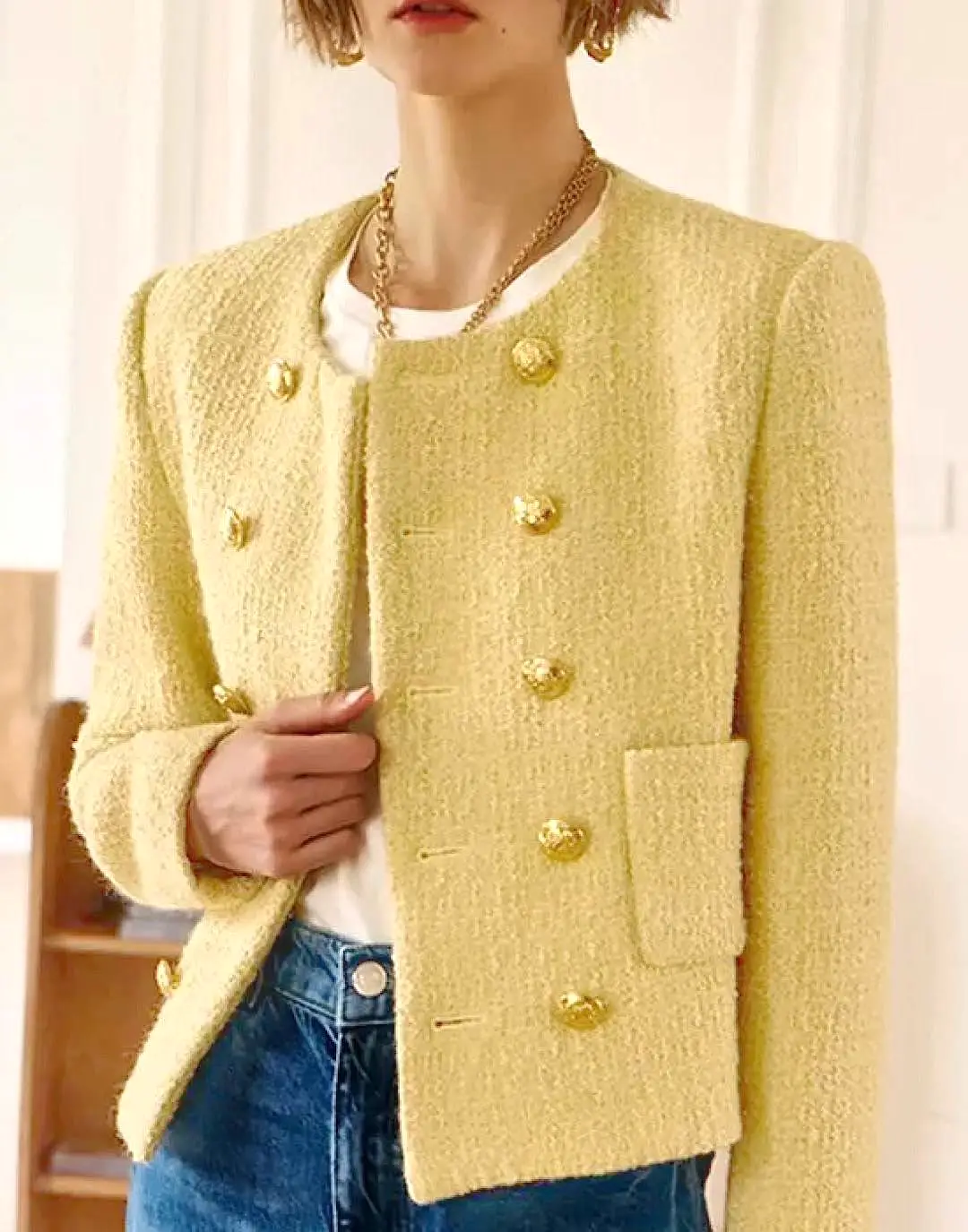 Round Neck Gold Buttoned Tweed Jacket